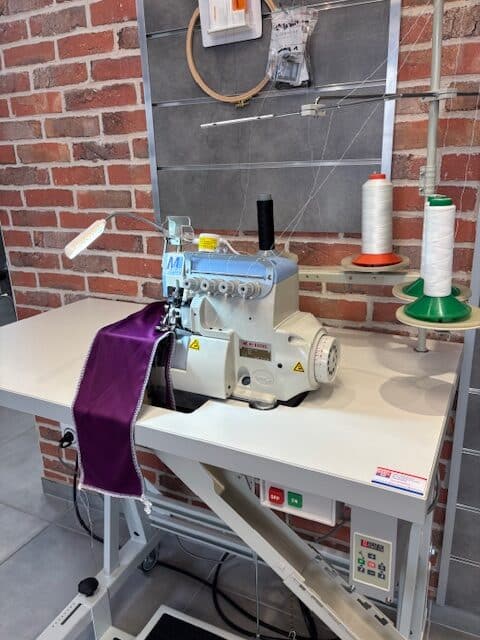 Surjeteuse industrielle 4 fils PEGASUS M952-52-2X4