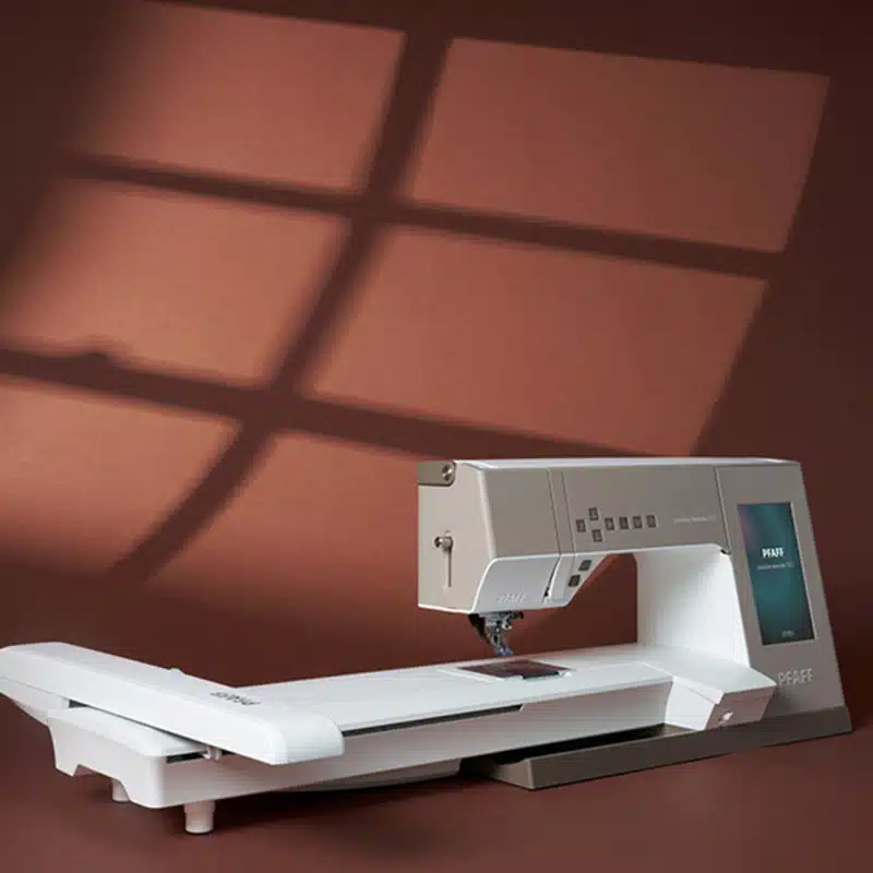 machine à coudre et à broder PFAFF Creative Elevate 680